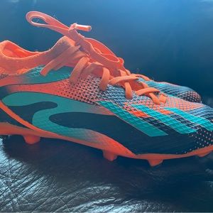 Youth Adidas Soccer Cleat Speedportal Messi Size 2.5 Youth - for girls or boys